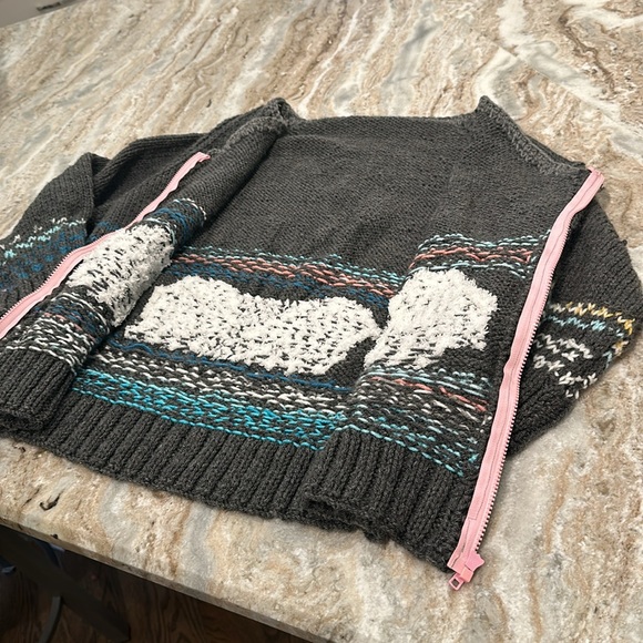 Hand knit Polar Bear Cardigan - Picture 4 of 12